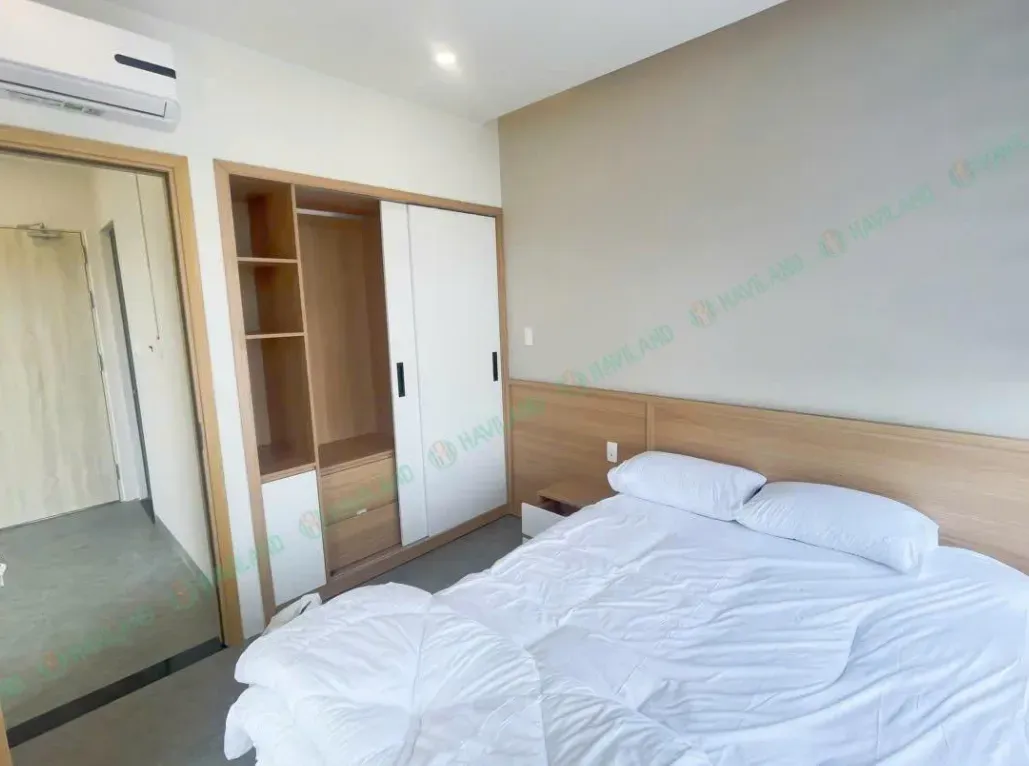 1-nguyen-thi-thap-15_11zon.webp