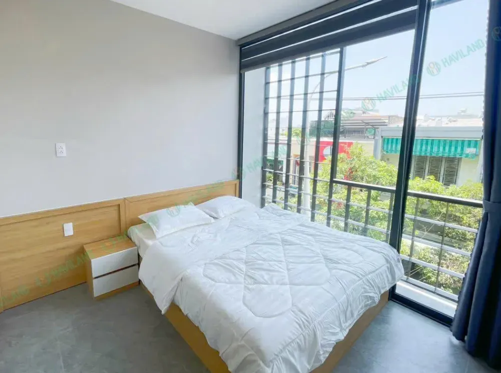 1-nguyen-thi-thap-1_11zon.webp
