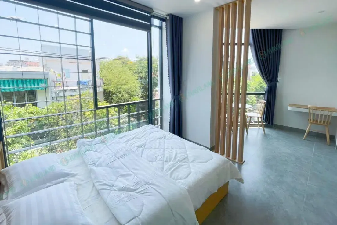 1-nguyen-thi-thap-2_11zon.webp