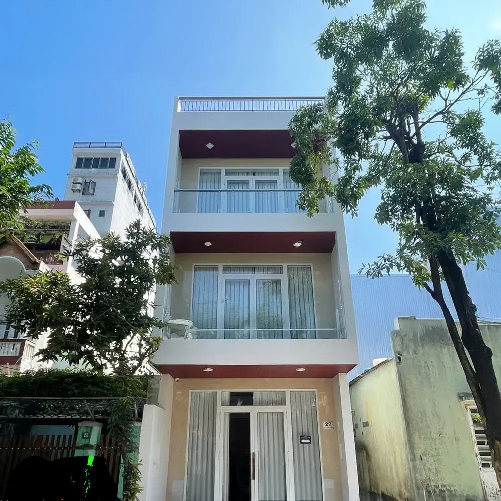 Studio apartment on Tran Khat Chan street