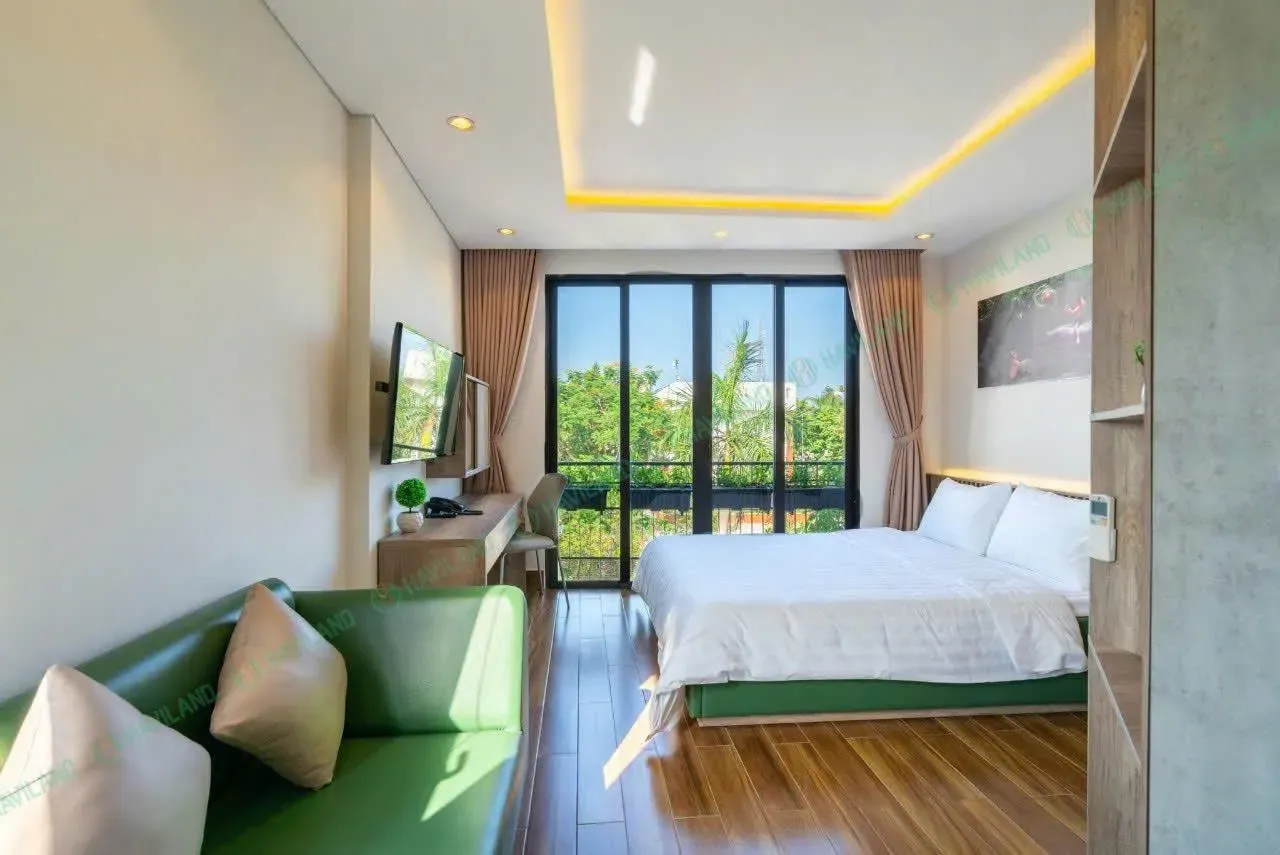 30-pham-quang-anh-9_11zon.webp
