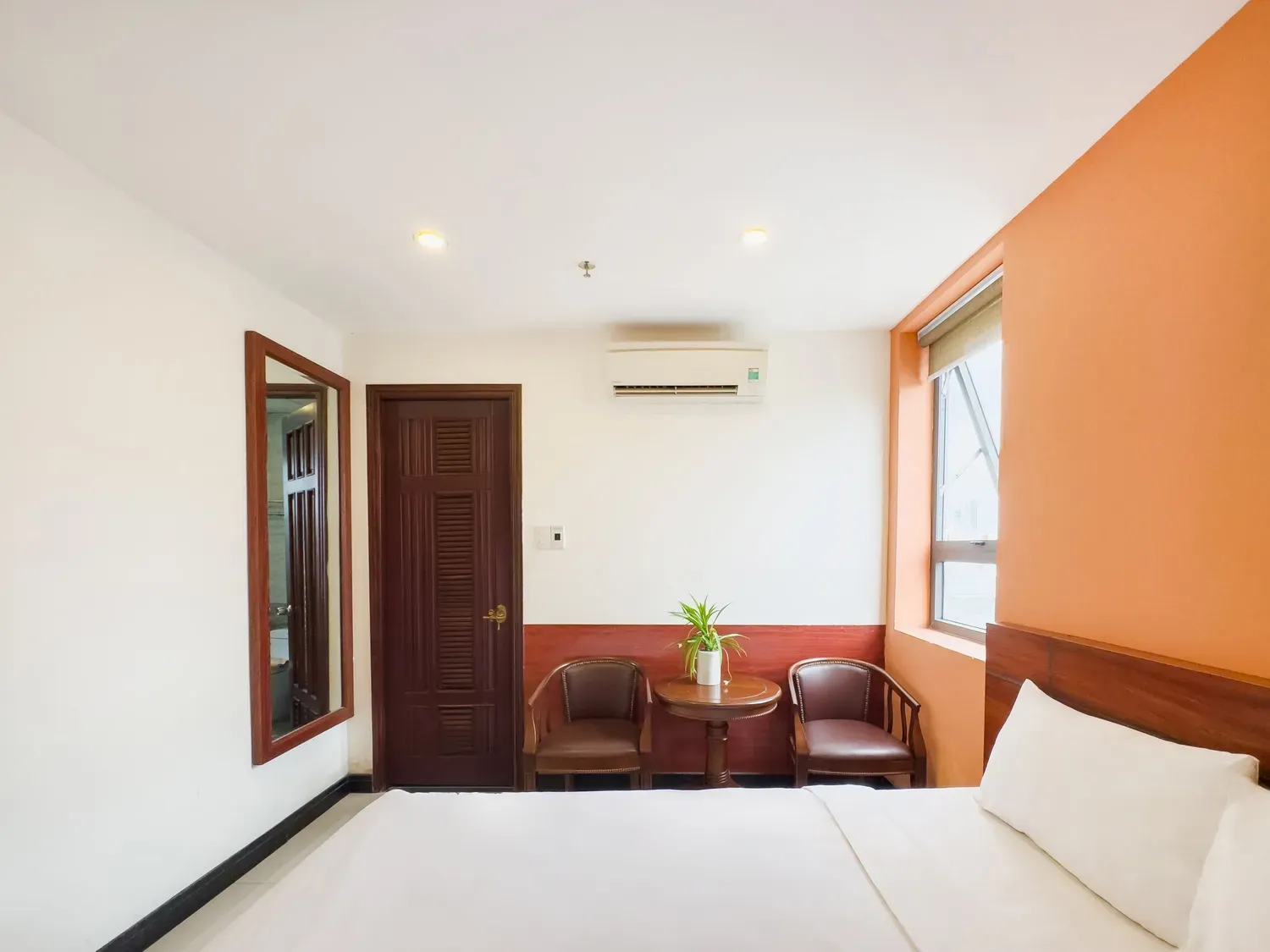 qc_hotel_9_11zon_3b0f7c3ba8.webp